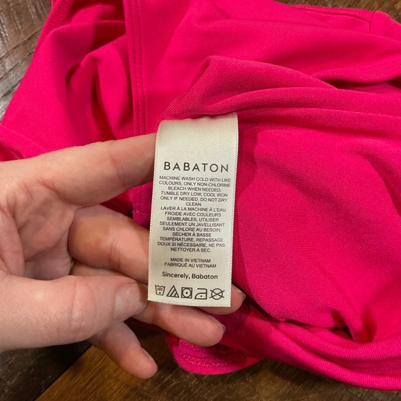 Babaton Contour Long Sleeve Square Neck Bodysuit Hot Pink Size M - Picture 8 of 10